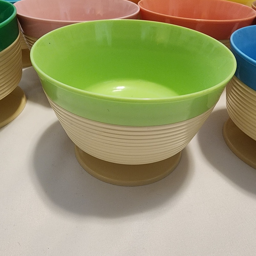 9 Vintage Raffiaware Thermo-Temp‎ Footed Ice Cream Dessert Cups